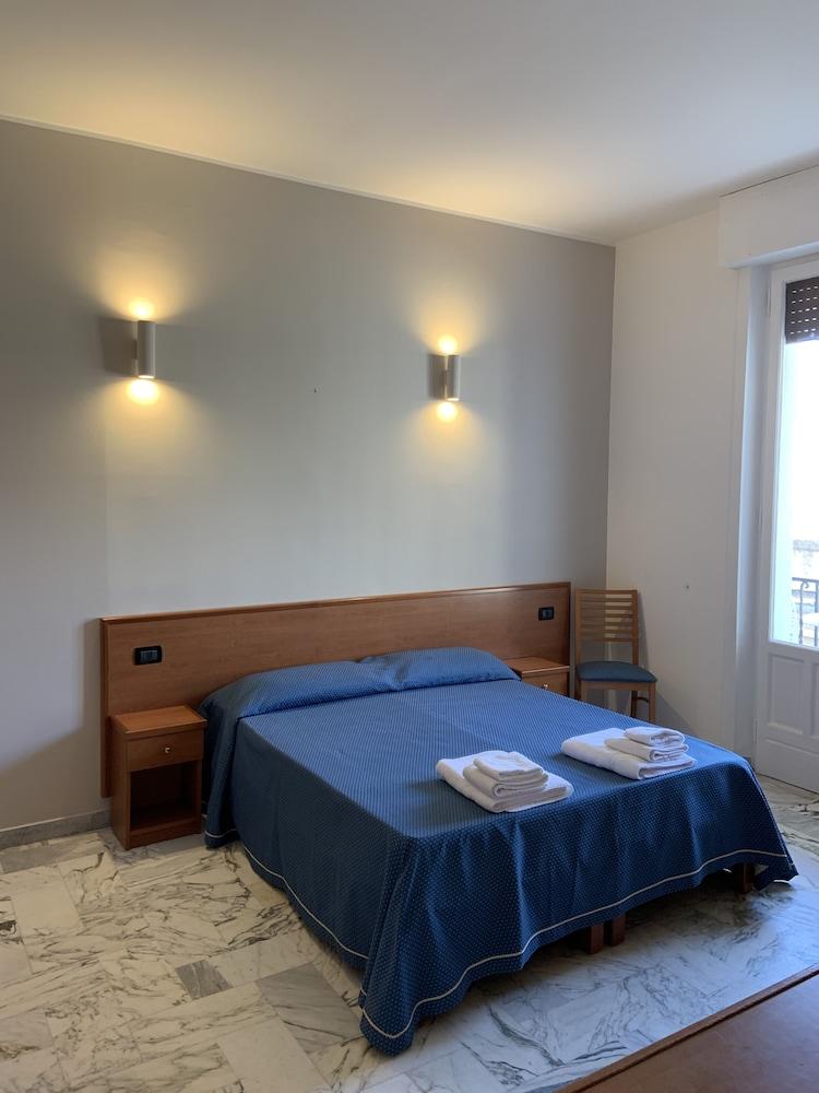 Hotel Lungomare Reggio di Calabria Luaran gambar